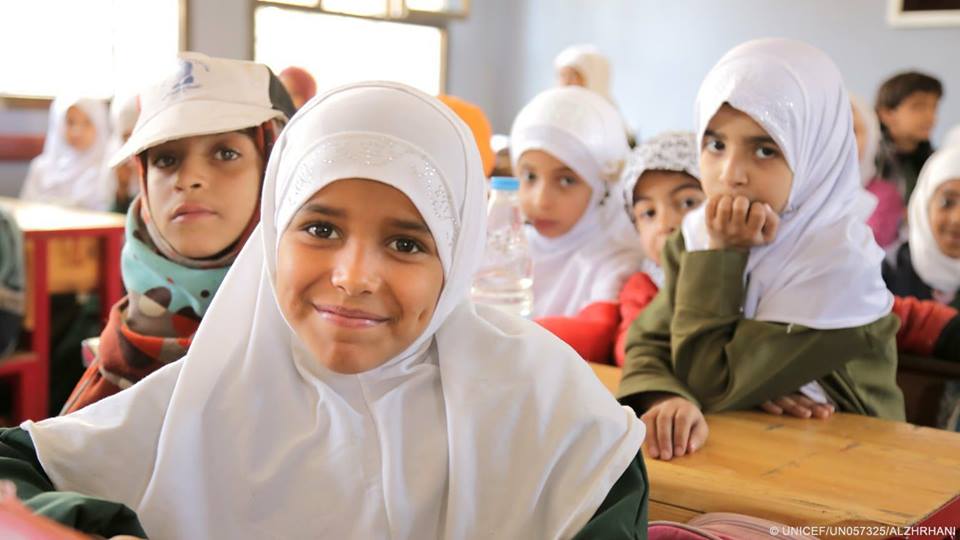 اليونيسف: حوالي 4.5 مليون من الاطفال في اليمن في خطر من فقدان هذه السنة الدراسية